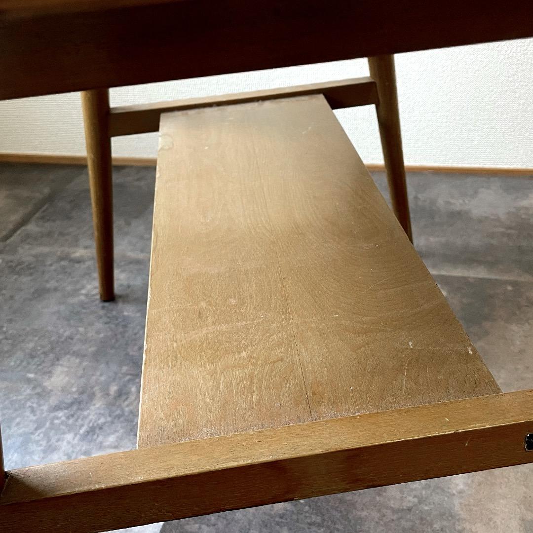 レトロ家具　昔懐かしい風合いのセンターテーブル ローテーブル 飾り台