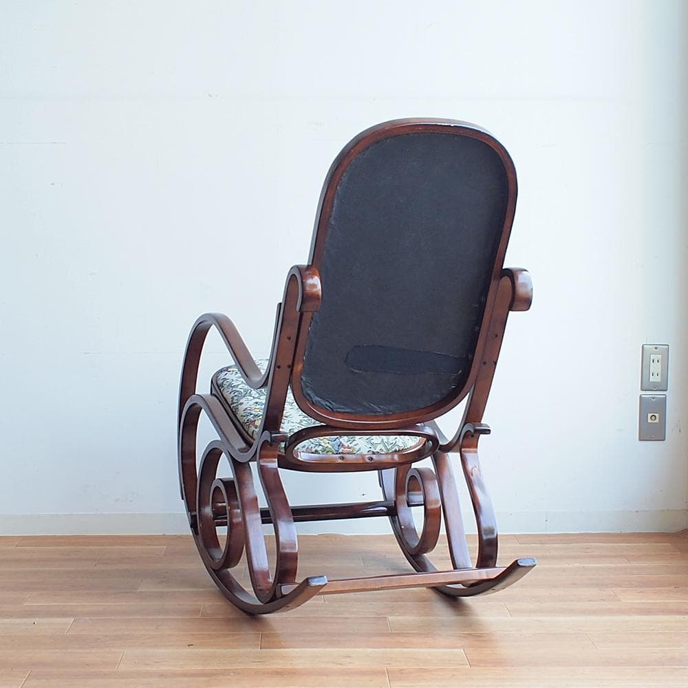 ビンテージ 曲木のロッキングチェア - メルカリ