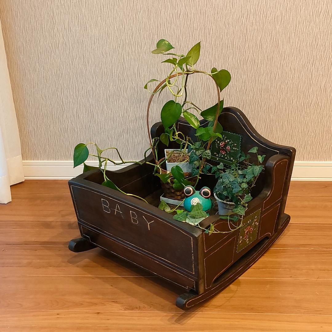 アンティーク　ロッキング　花台　ドールベッド　木製