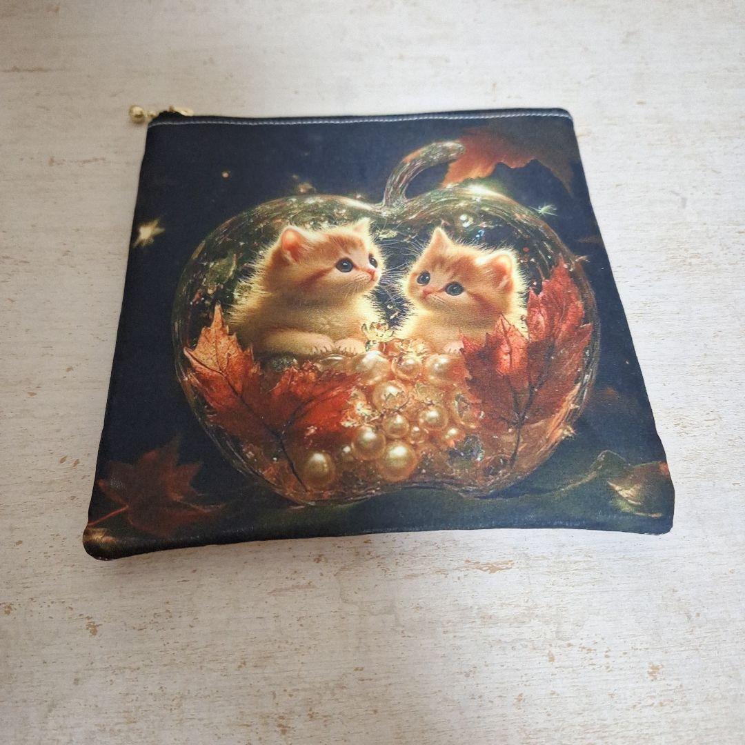 激レアねこパネル生地　ハンドメイド　フラットポーチ　ミニバック