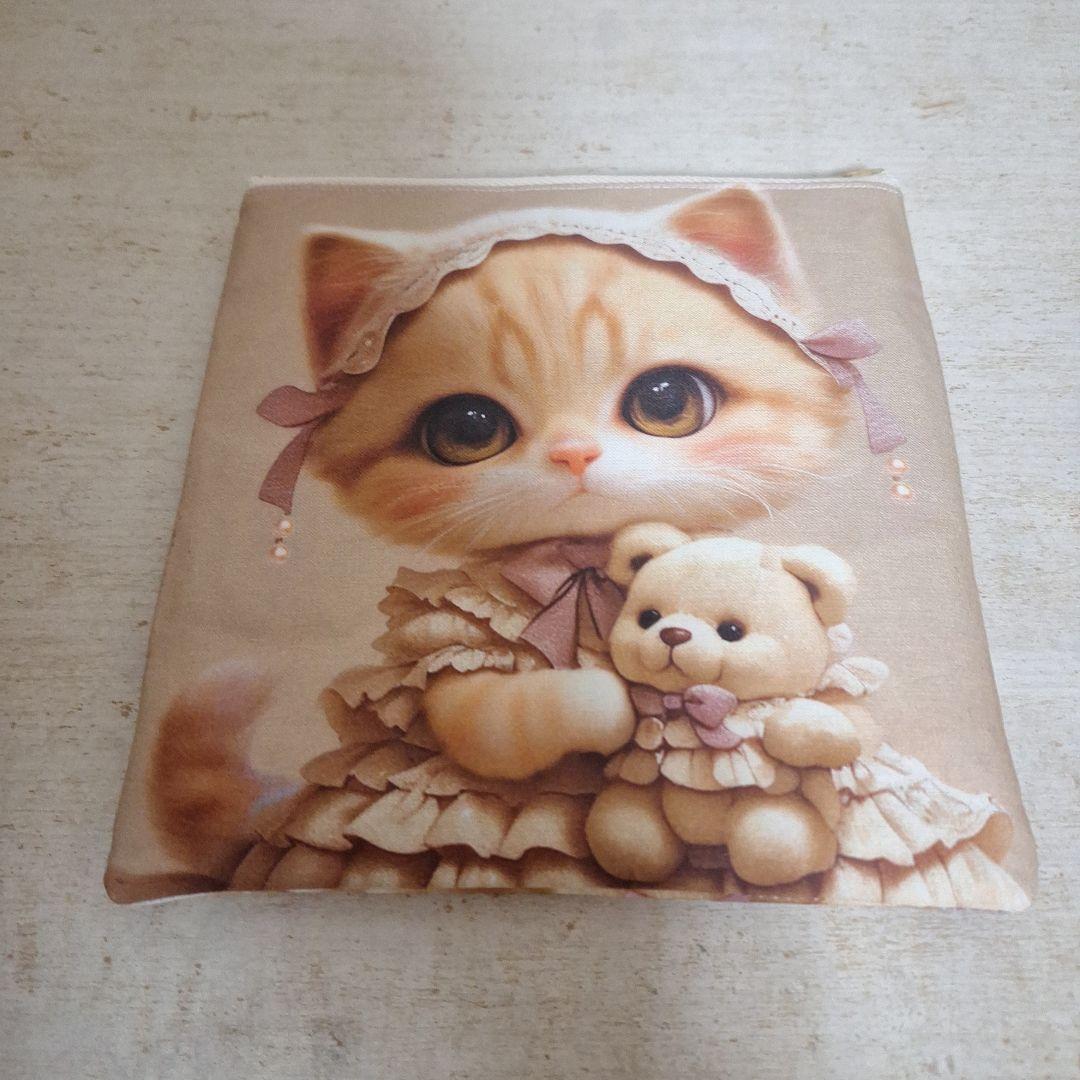 激レアねこパネル生地　ハンドメイド　フラットポーチ　ミニバック