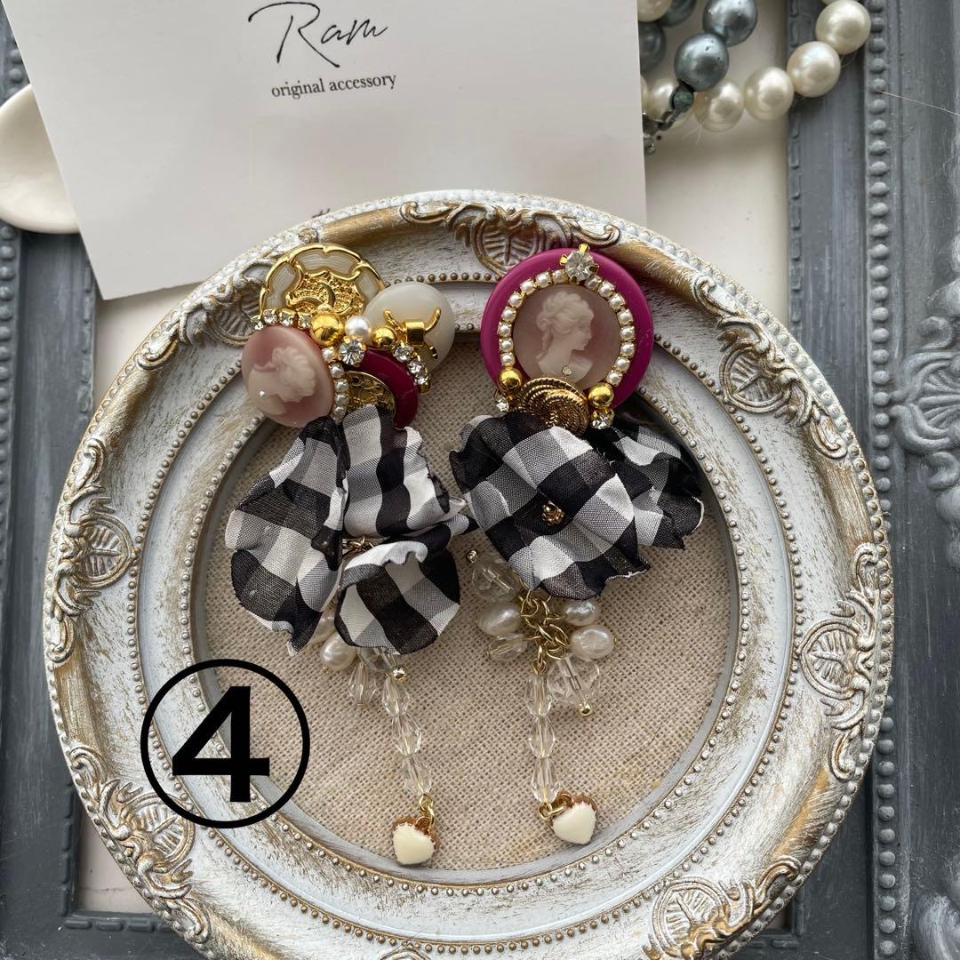 いとうゆ　アンティークボタン　カメオ　サージカルステンレスピアス