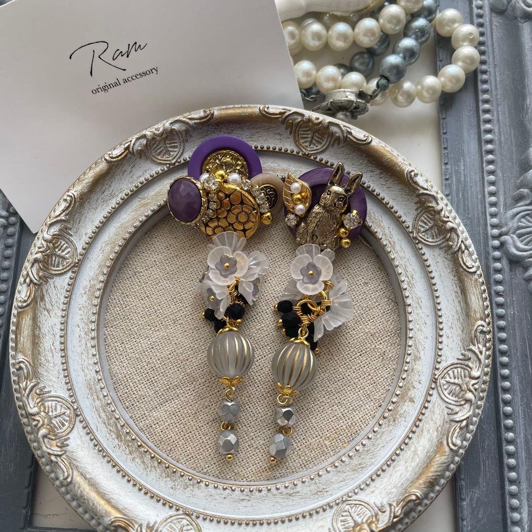 いとうゆ　アンティークボタン　カメオ　サージカルステンレスピアス