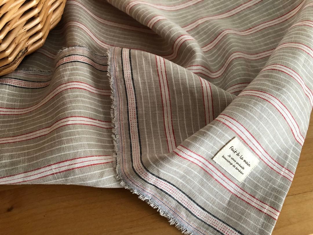 57.リネンクロス　カバー　赤ライン