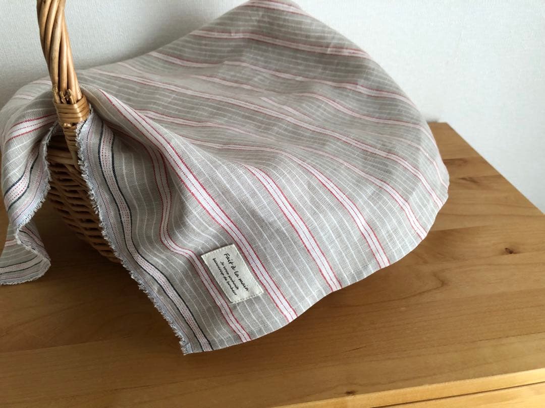 57.リネンクロス　カバー　赤ライン