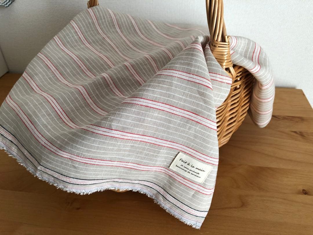 57.リネンクロス　カバー　赤ライン