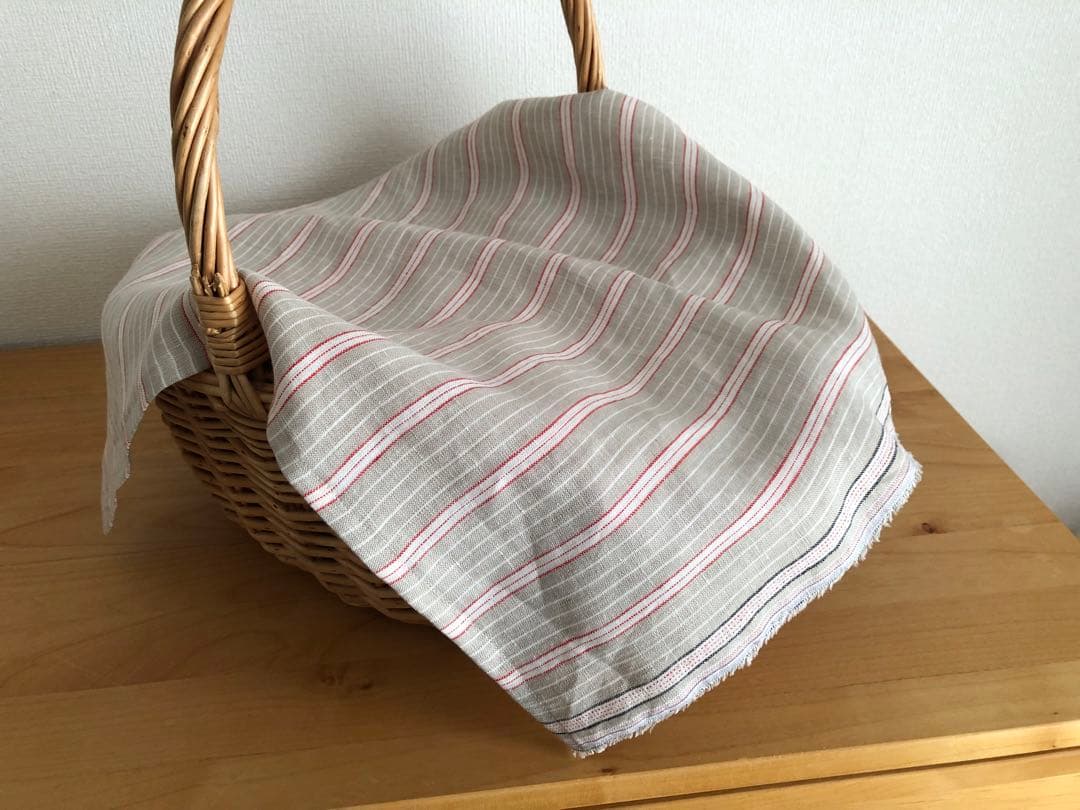 57.リネンクロス　カバー　赤ライン