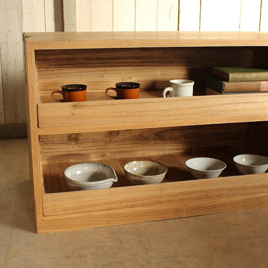 古い木製の引き出し　2段