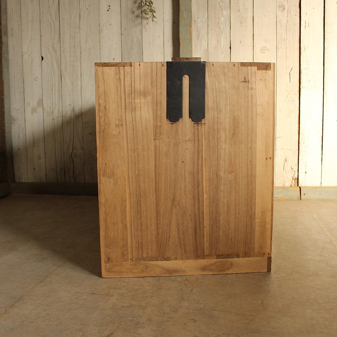 古い木製の引き出し　2段