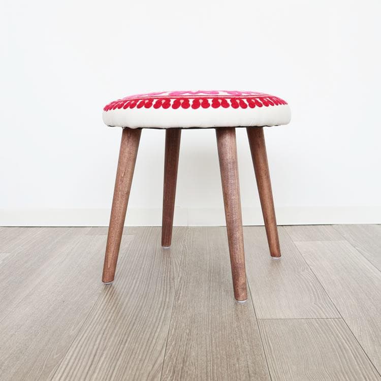 木脚スツール 刺繍 ピンク赤