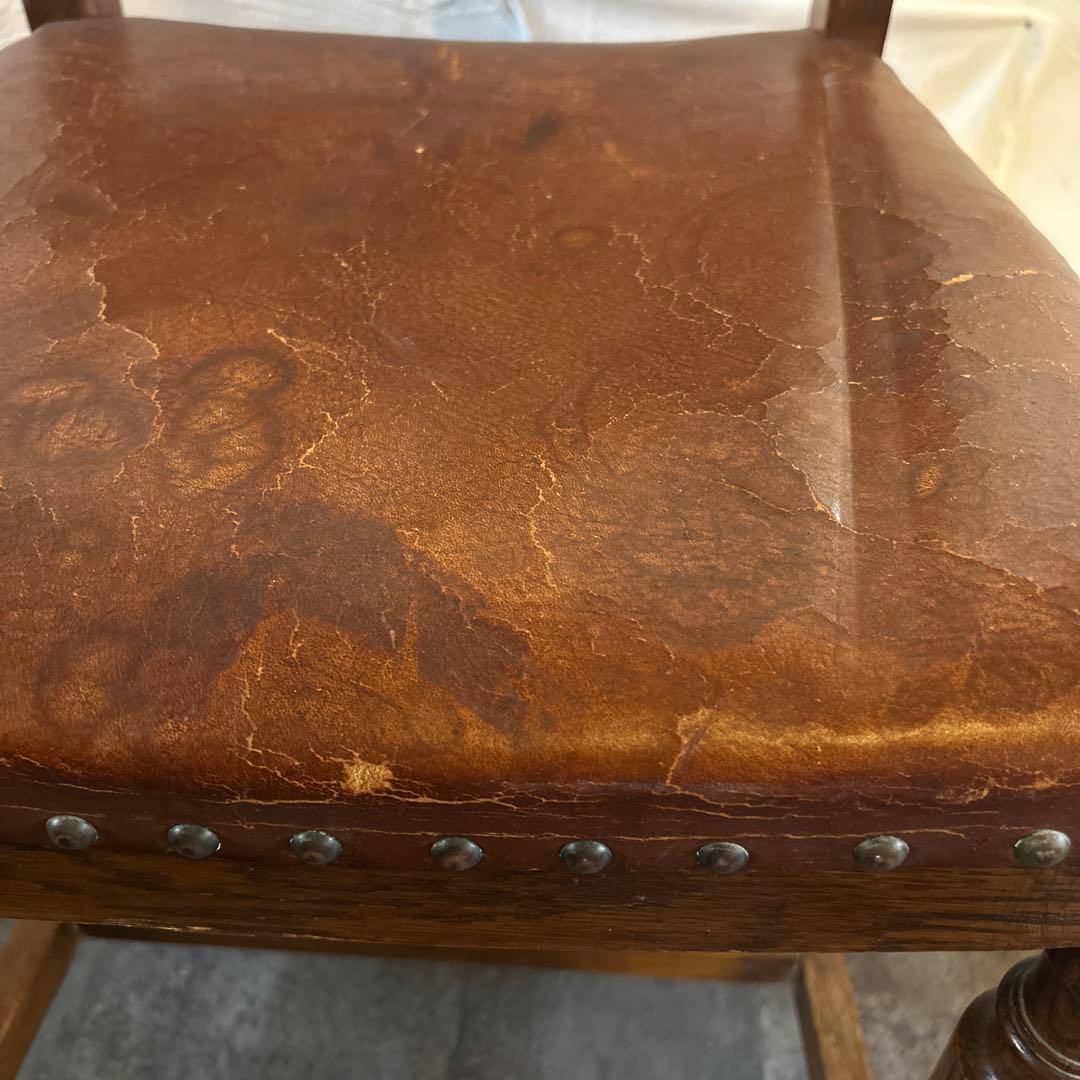 イギリス　アンティーク　チェスターフィールド　チェア　革張り　椅子