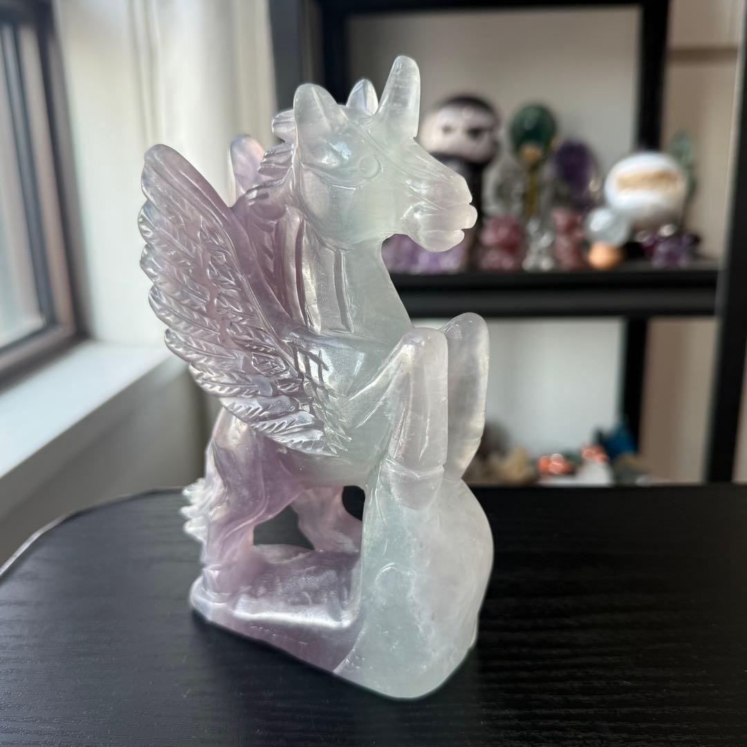 天然石フローライトのユニコーン　置物　彫物NO.120512