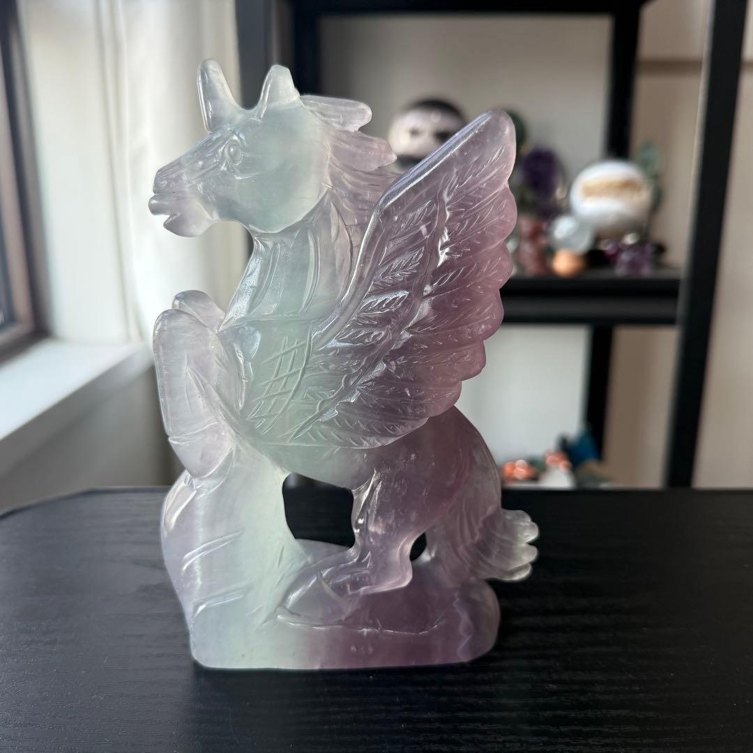天然石フローライトのユニコーン　置物　彫物NO.120512
