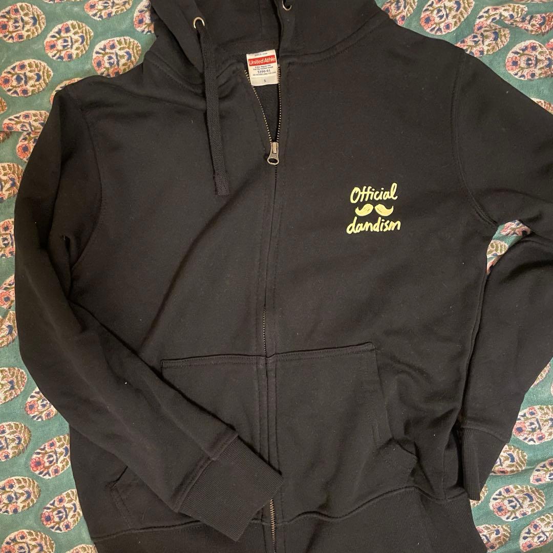 ヒゲダン パーカー official髭男dism - メルカリ