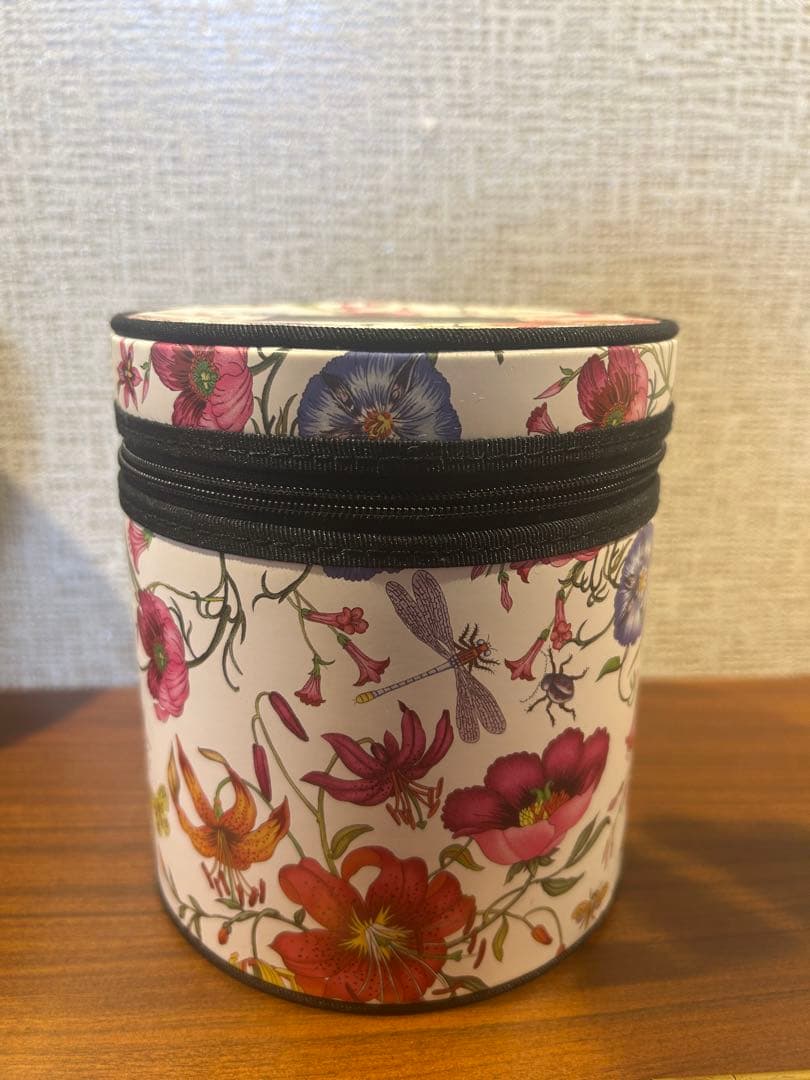 Gucci 花柄収納ケース