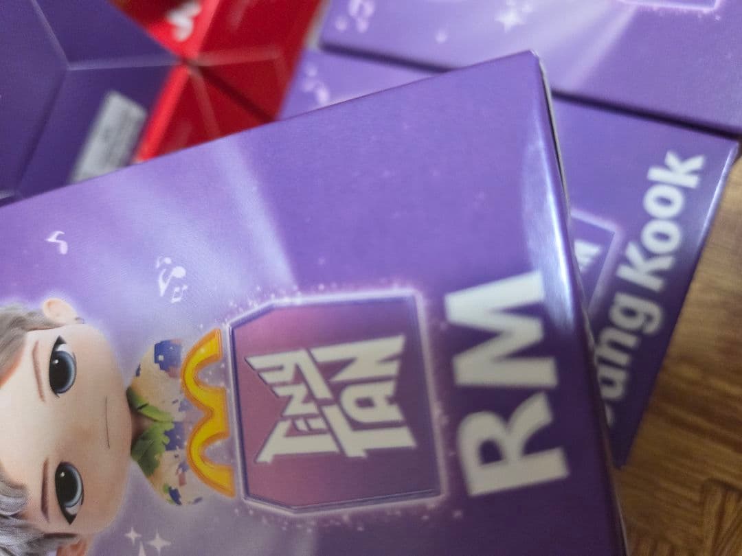 韓国マクドナルド BTSコラボ完全コンプリートフィギュア14個+おまけ付き