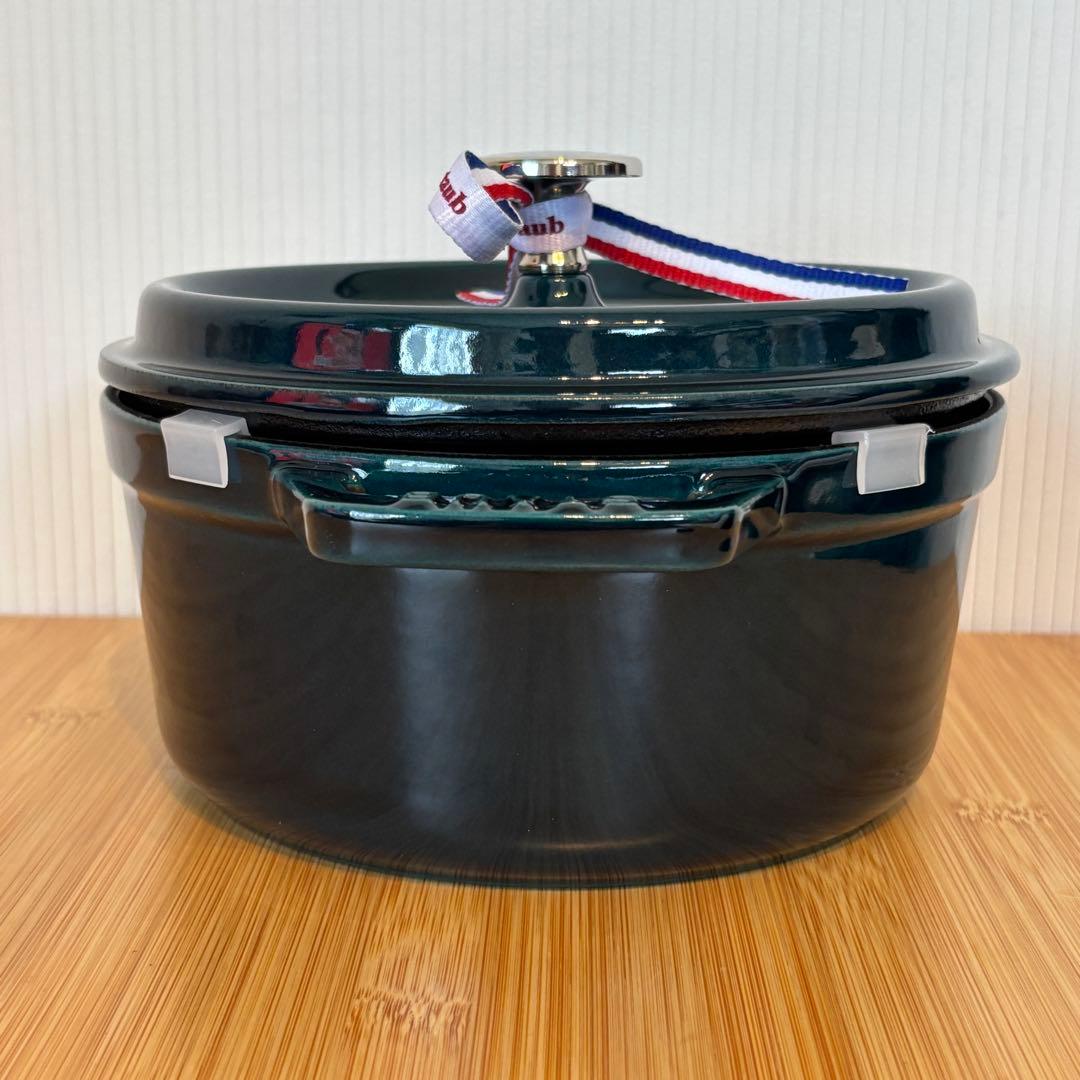 ストウブ ラ·メール 18cm ピコ·ココット ラウンド 新品未使用 STAUB