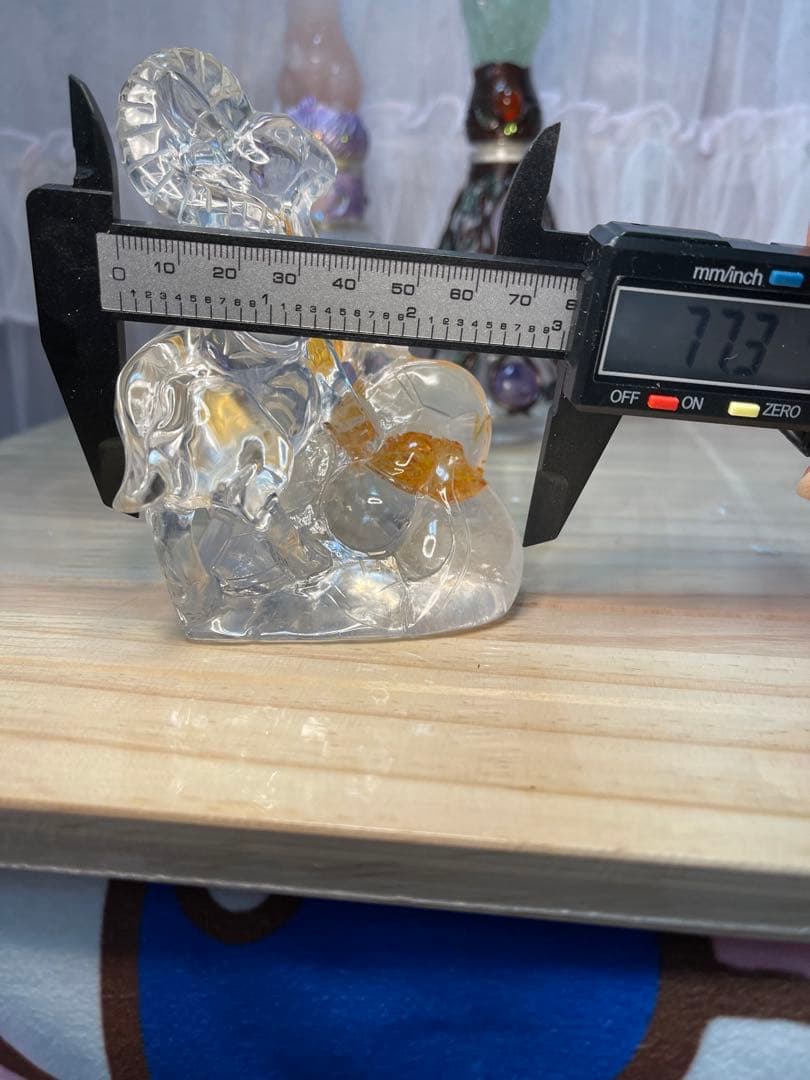 天然石　高品質　綺麗　高透明　 ファイアクォーツ　羊　虹入り 手彫り置物 原石