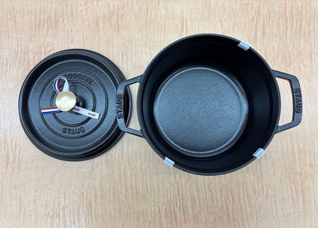 STAUB 鋳鉄 両手鍋 22cm 2.6L 黒