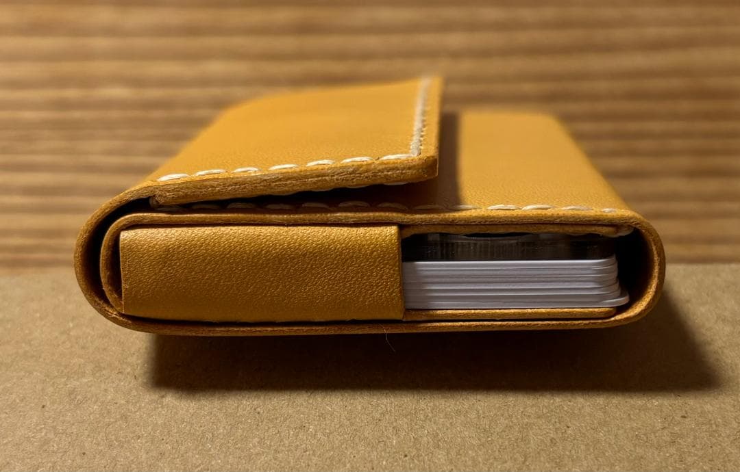 ハンドメイド財布　カードサイズにカード7枚、6枚、お札5枚収納可能