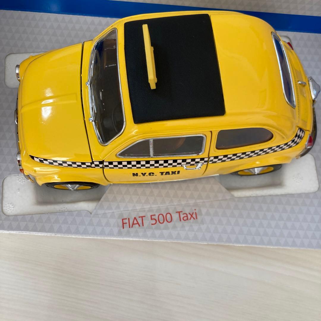 Bburago FIAT 500 タクシー 1/18 - メルカリ