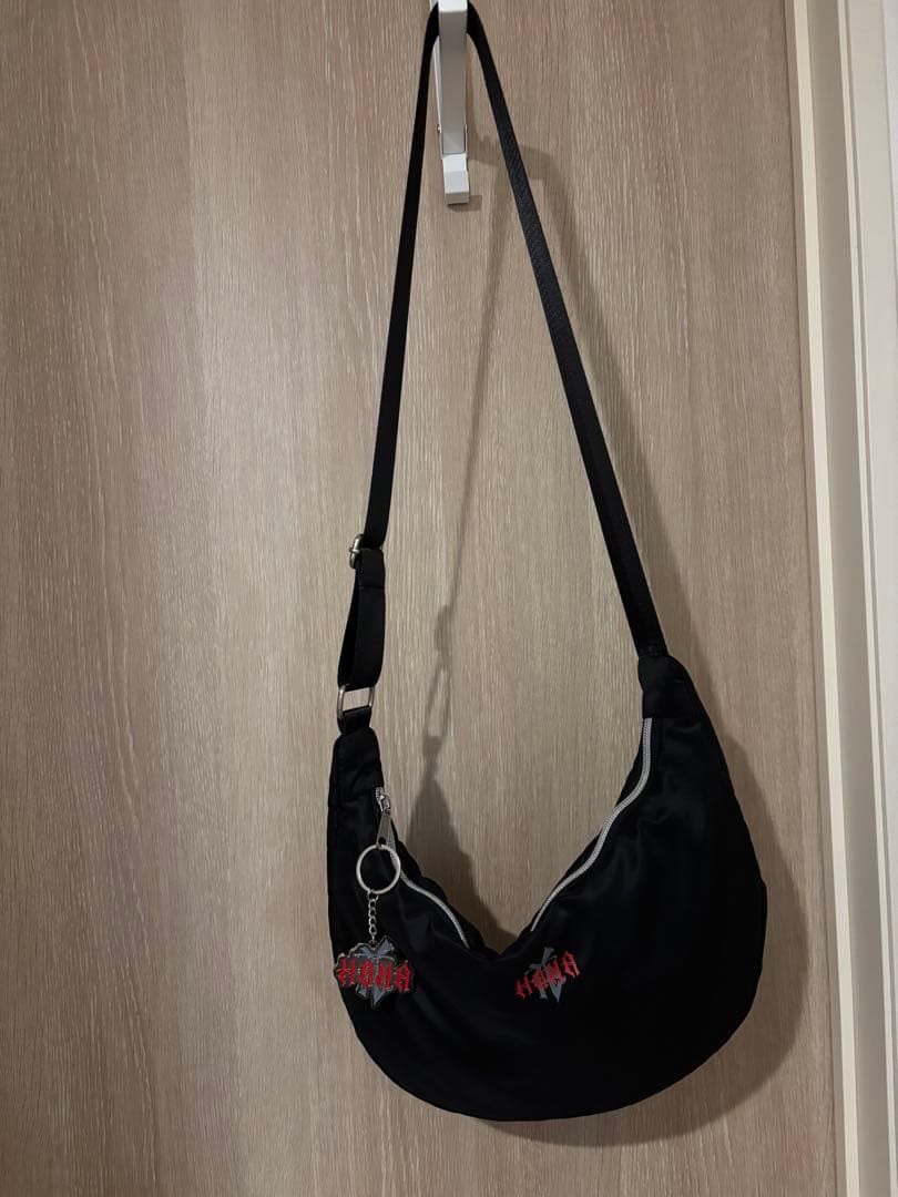 HANA ロゴラウンドバッグHANAロゴキーホルダー