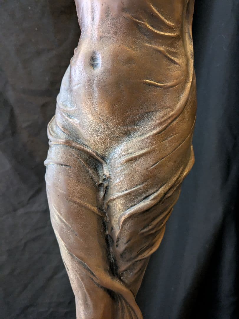 セミ・ヌードブロンズ像高さ約98cm