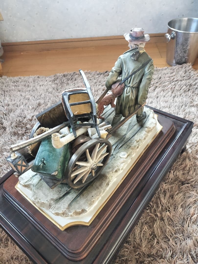 Capodimonte 陶器 置物 老人と犬と荷車
