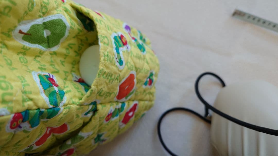 カラフルキャタピラー柄手提げバッグ