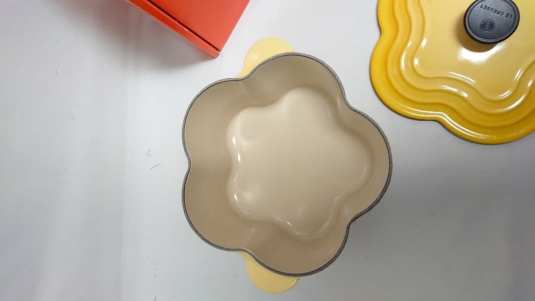 ルクルーゼ　ココットフルール ソレイユ