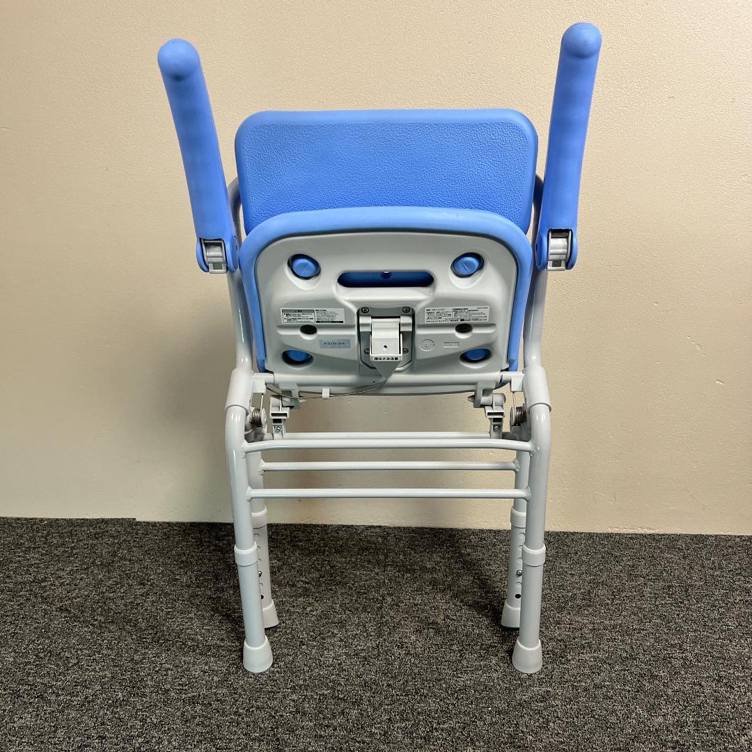 ほぼ未使用　パナソニック　折りたたみ式　入浴用椅子　PN-L41831