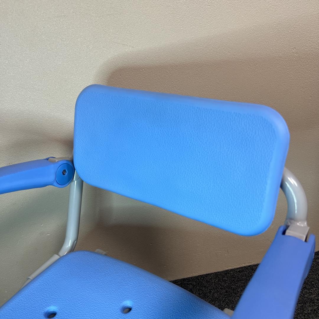 ほぼ未使用　パナソニック　折りたたみ式　入浴用椅子　PN-L41831
