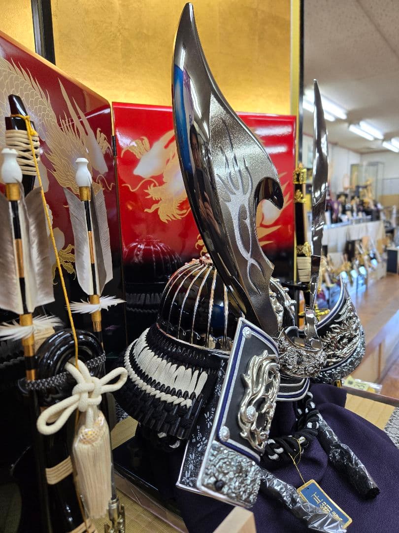 【展示品限り】五月人形　兜　鍬形　収納飾り　子供着用可　※閉店セール　S31