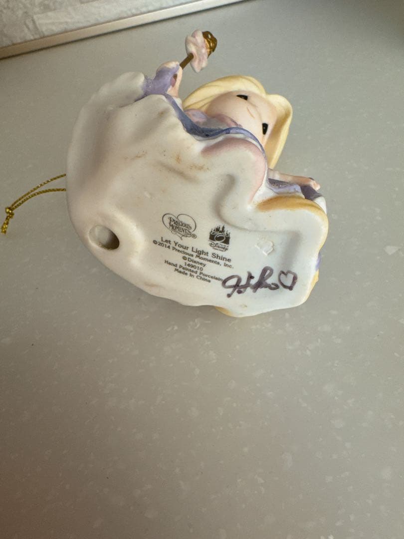 【サイン入り】プレシャスモーメント　ラプンツェル　ディズニー