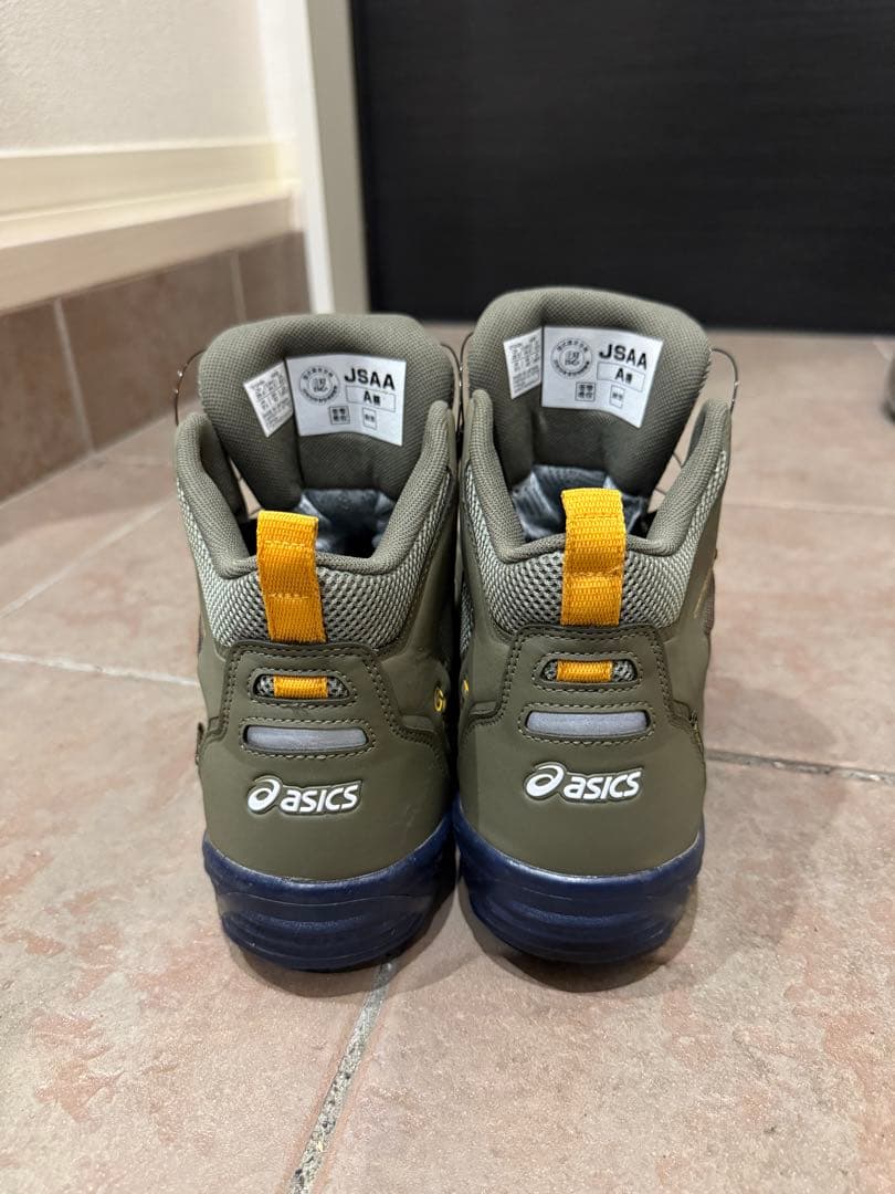 【美品】ASICS ウィンジョブ 安全靴 ゴアテックスCP604 BOA28cm