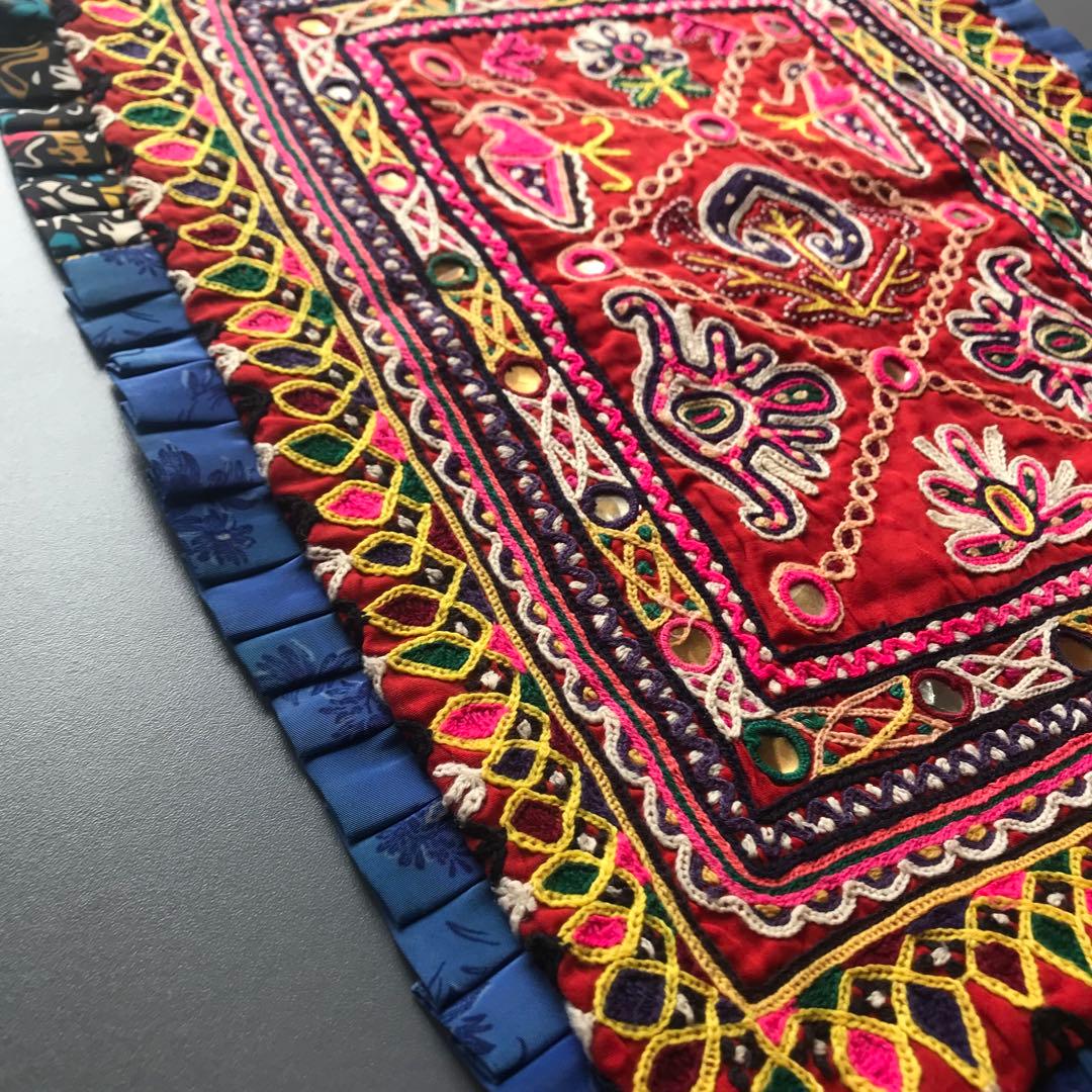 【インド・ラバリ民族】手刺繍・カラフルトートバッグ