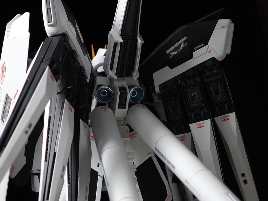 mg Hi-νガンダム 全塗装 完成品 筋彫り追加 νガンダムカラー - メルカリ