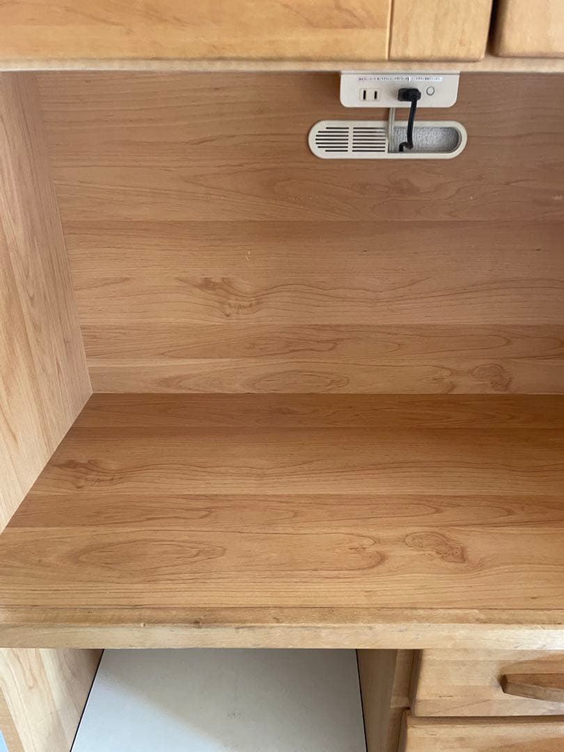 木製キッチン収納キャビネット　カントリー調