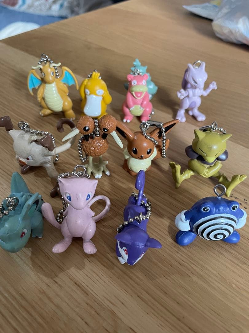 初代 ポケモン キーホルダー 12体セット - メルカリ