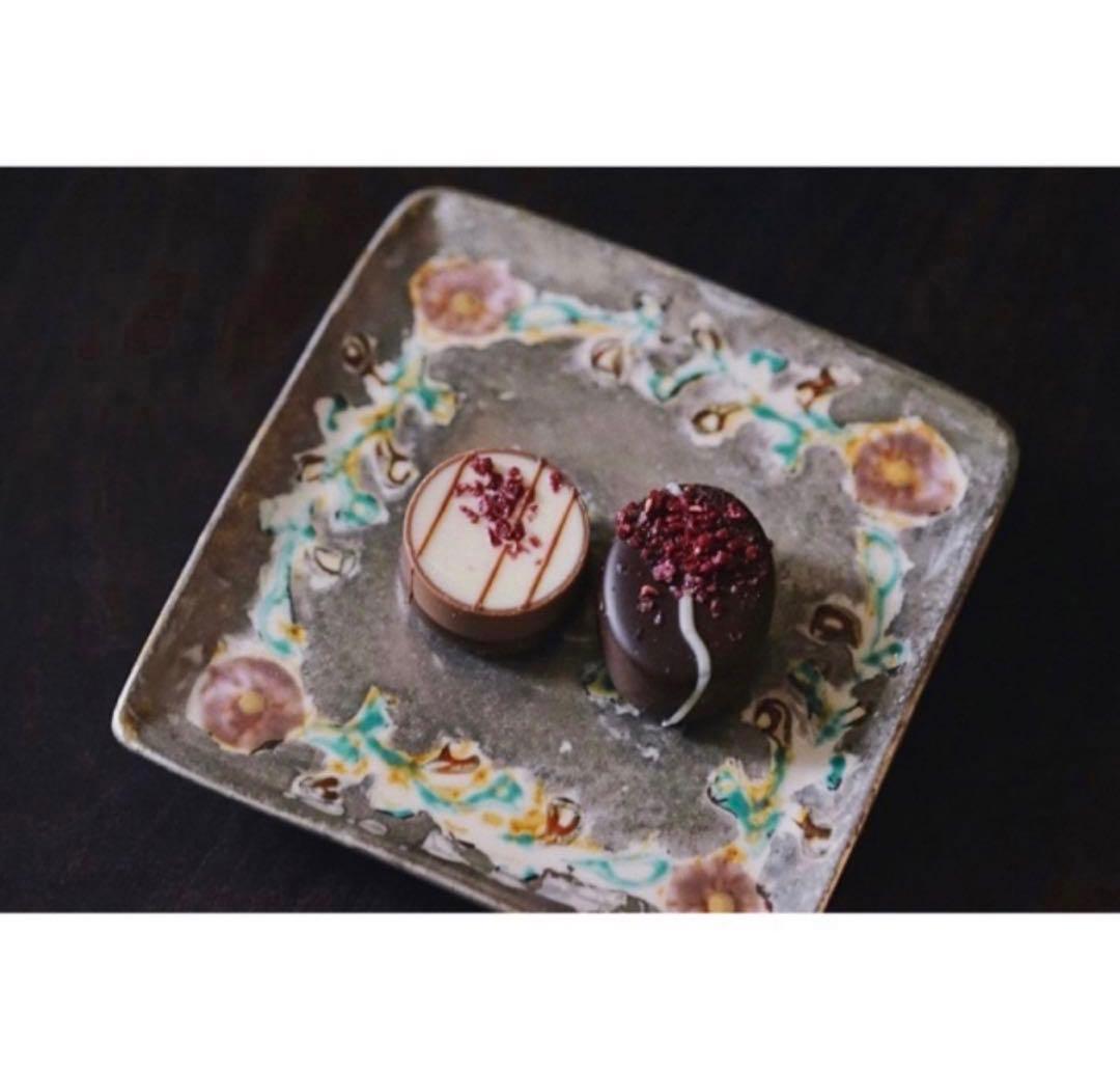 伊藤聡信 さん 銀彩色絵 角皿 菓子皿 ピンクの花