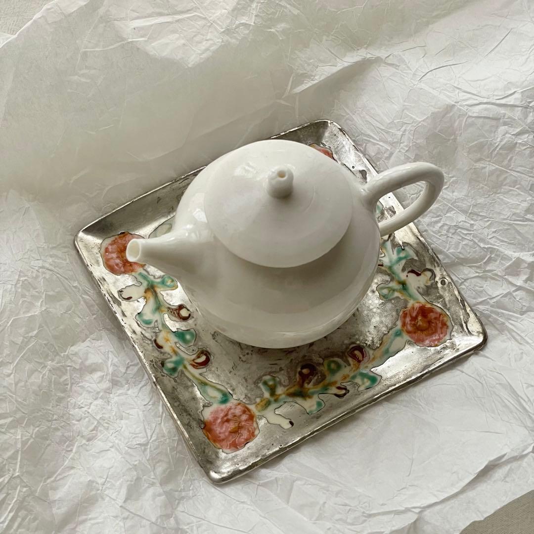 伊藤聡信 さん 銀彩色絵 角皿 菓子皿 ピンクの花