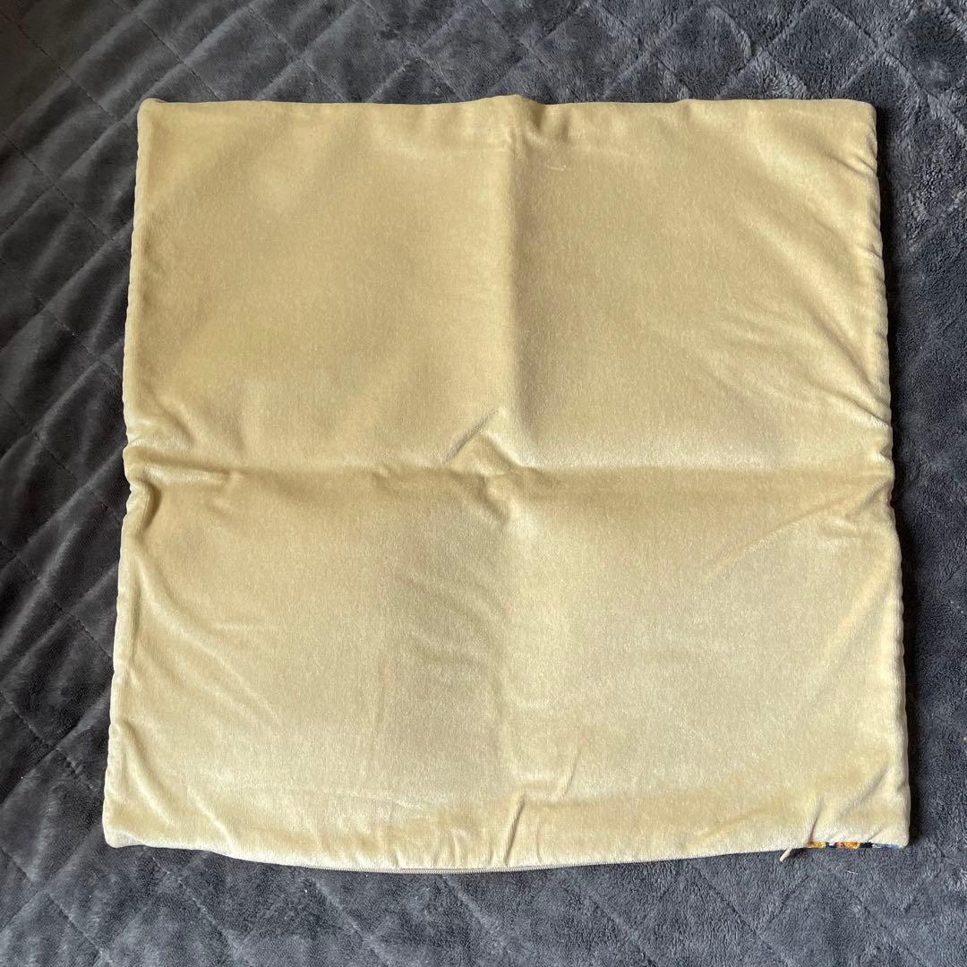 ウィーンで買ったクリムトのクッションカバー