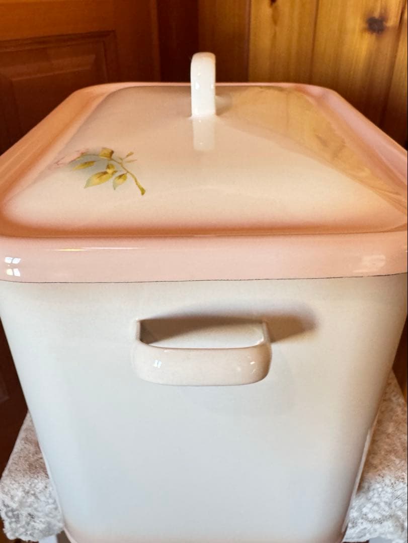 【希少レア‼️】イマン(imane) ポワージュピンク　BOX缶