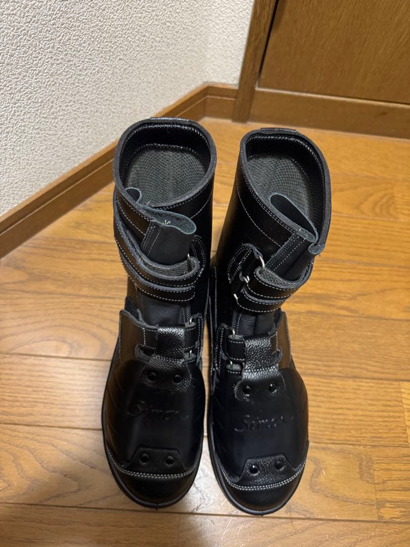 SIMONブラック安全靴 ハイカット yamashitaです。