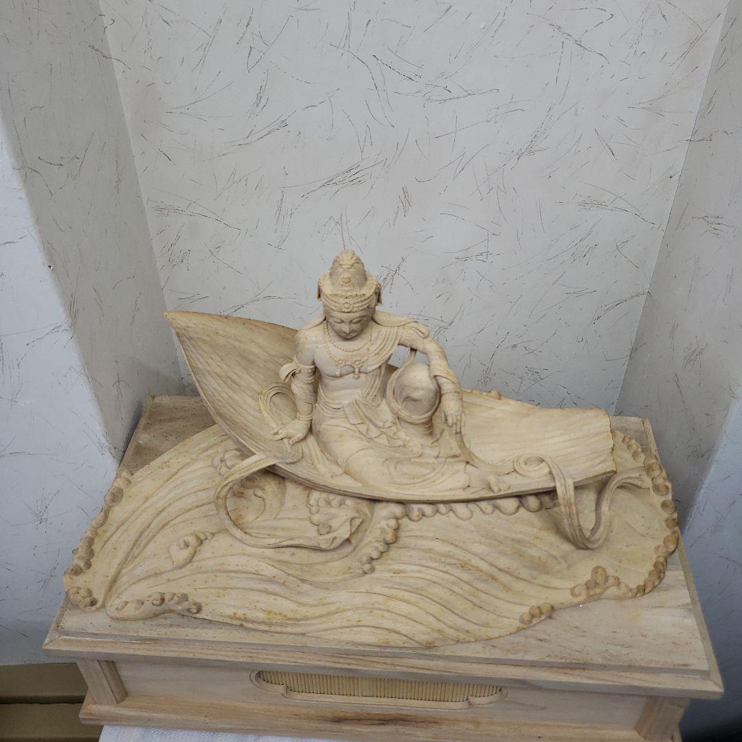 Bフライデー 蔵出し特価 希少仏像 上彫り☆楠材 一葉観音菩薩坐像☆台