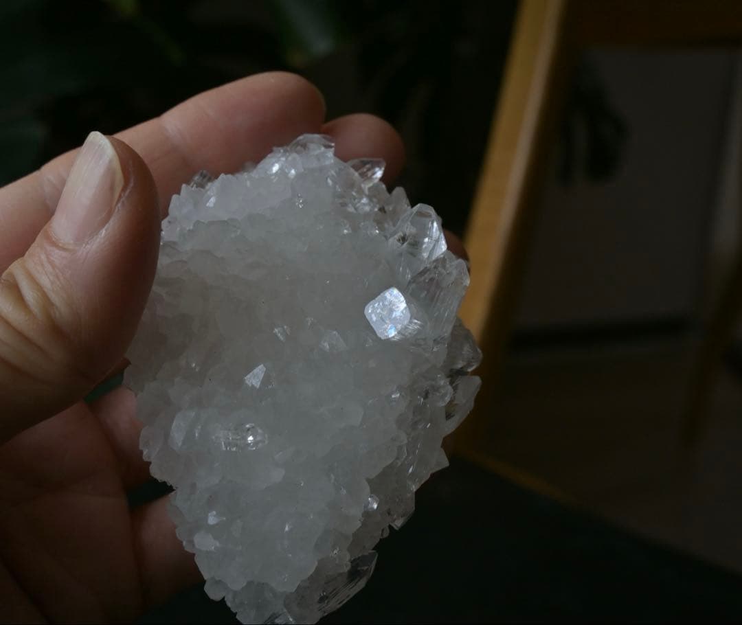 lynxさまとお取引中 高品質　アポフィライト　水晶と共生