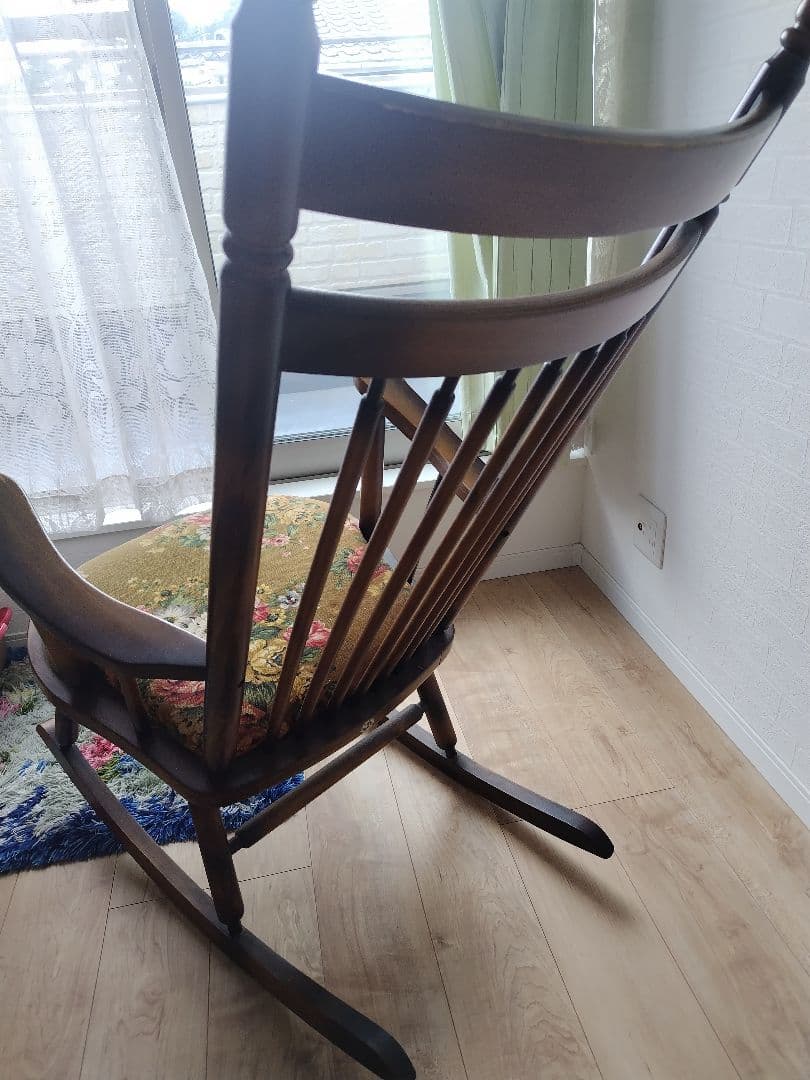 ロッキングチェア　トーヨーファニチャー