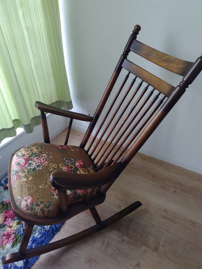 ロッキングチェア　トーヨーファニチャー