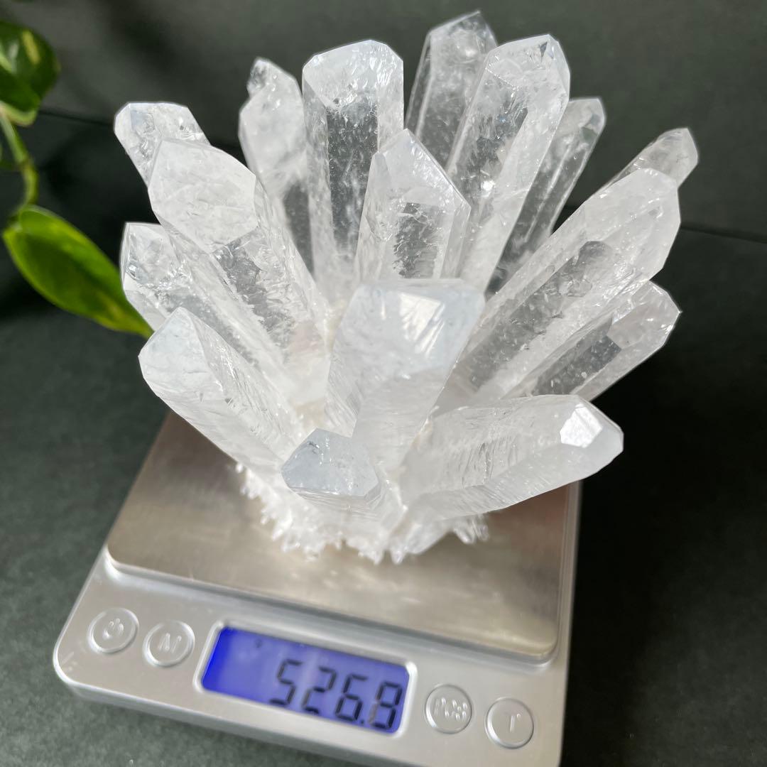 クリスタルクォーツ　クラスター　透明水晶　パワーストーン　幸運を招く石　浄化