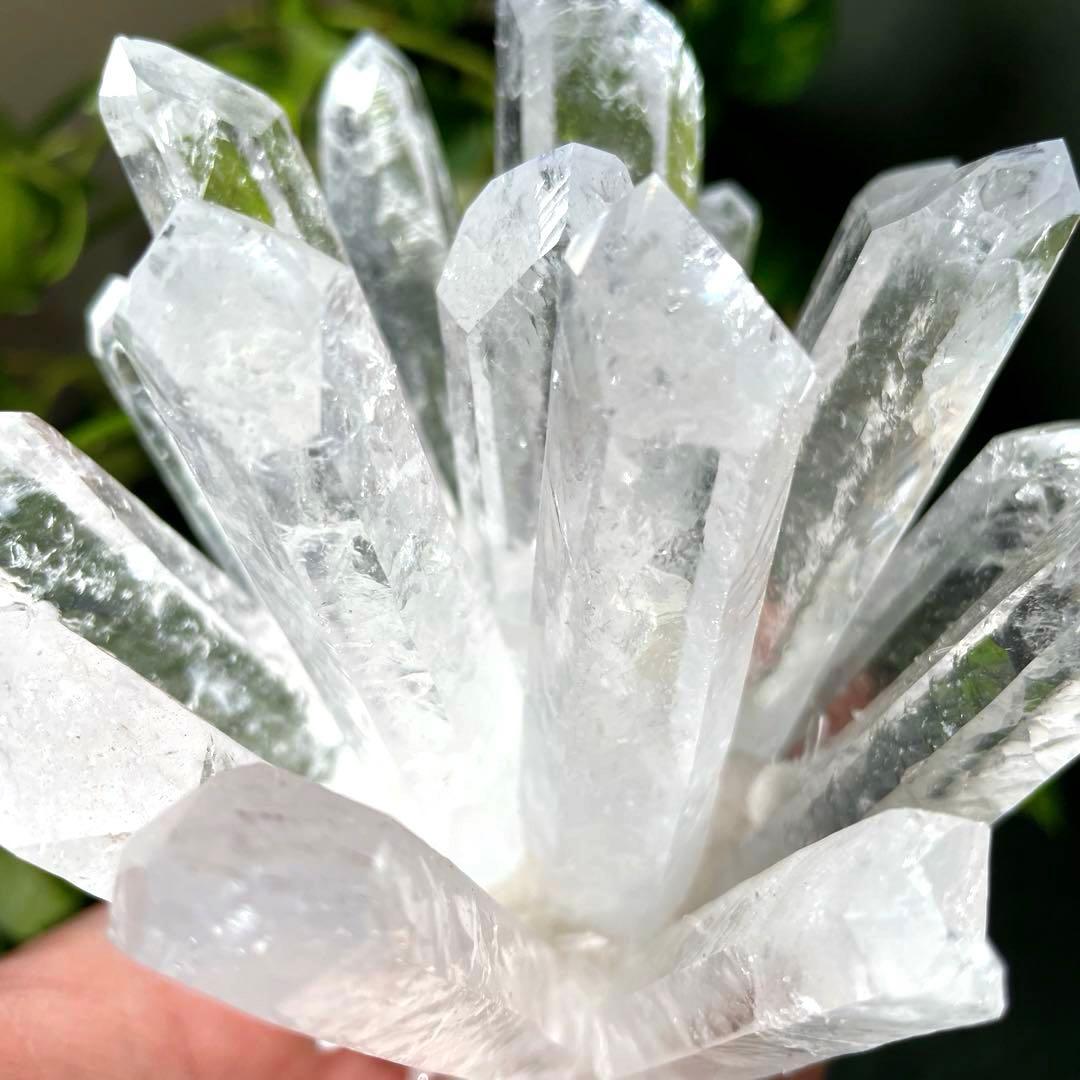 クリスタルクォーツ　クラスター　透明水晶　パワーストーン　幸運を招く石　浄化